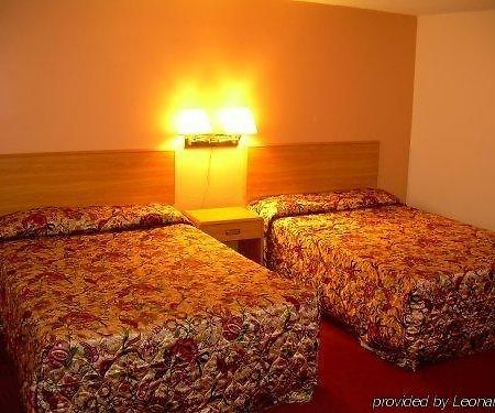 Pelican Motel Niagara Falls Room photo